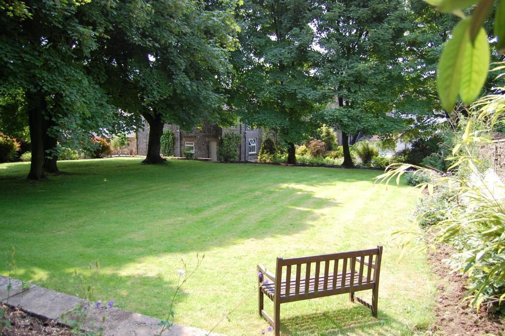 Newton House Hotel Alstonfield Exterior photo